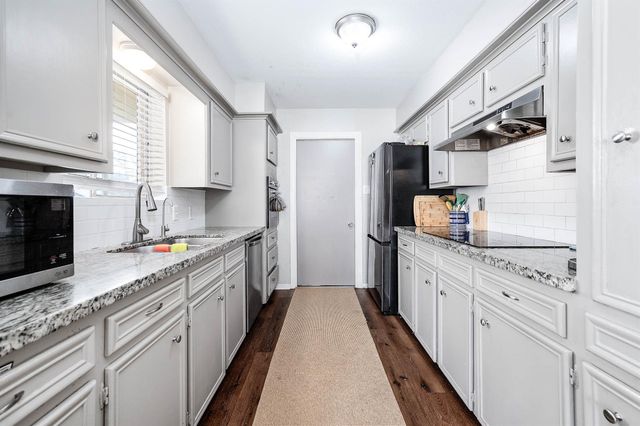 1903 Woodway Drive, Woodbranch, TX 77357