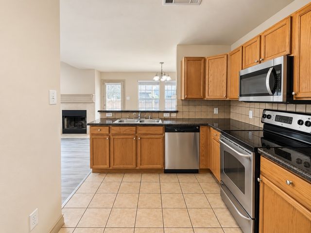 12620 Bay Avenue, Fort Worth, TX 76040