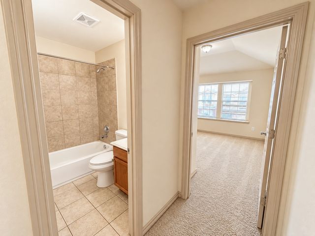 12620 Bay Avenue, Fort Worth, TX 76040