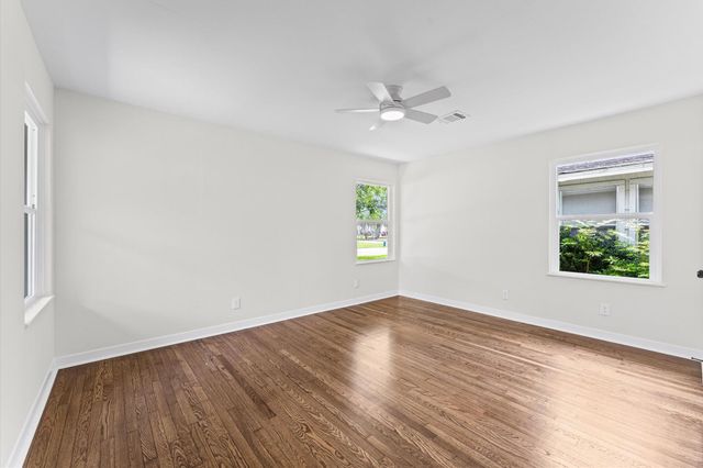6305 Tarna Lane, Houston, TX 77074