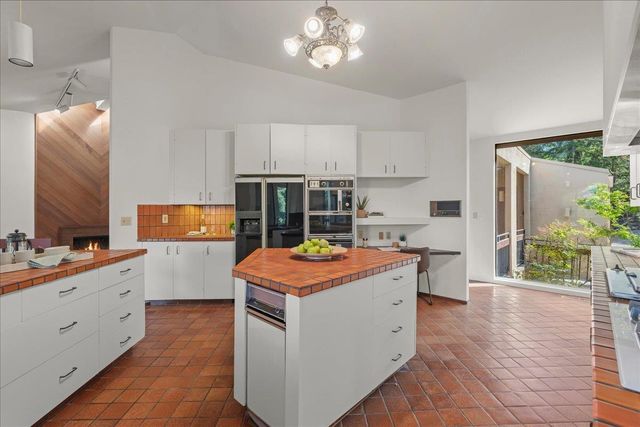 16655 Oak View Circle, Morgan Hill, CA 95037