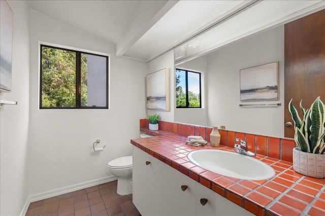 16655 Oak View Circle, Morgan Hill, CA 95037