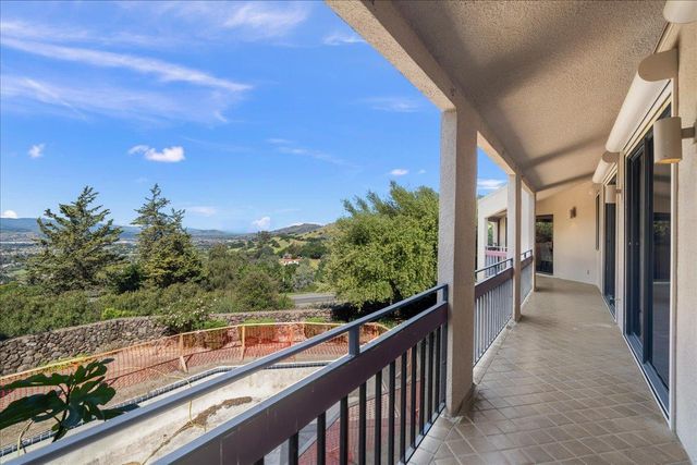 16655 Oak View Circle, Morgan Hill, CA 95037