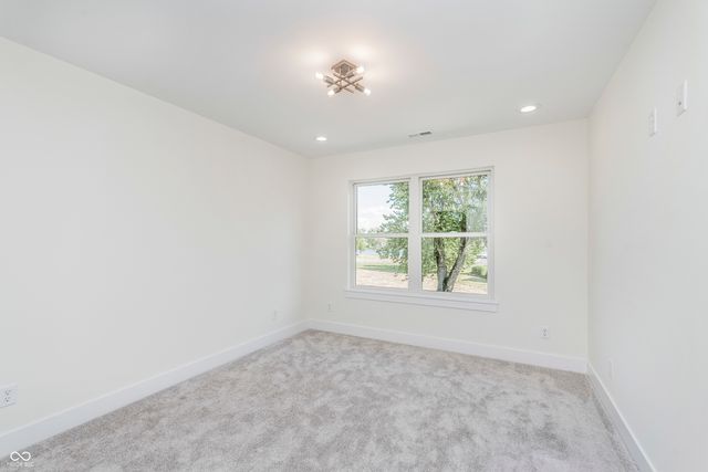 5862 Harbour Town Drive, Noblesville, IN 46062