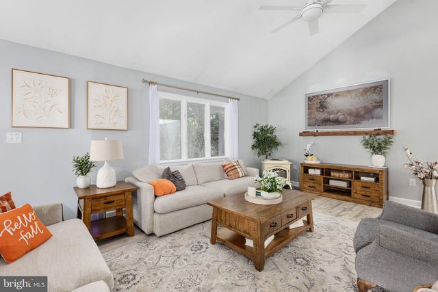 208 OAKWOOD DR, Mineral, VA 23117
