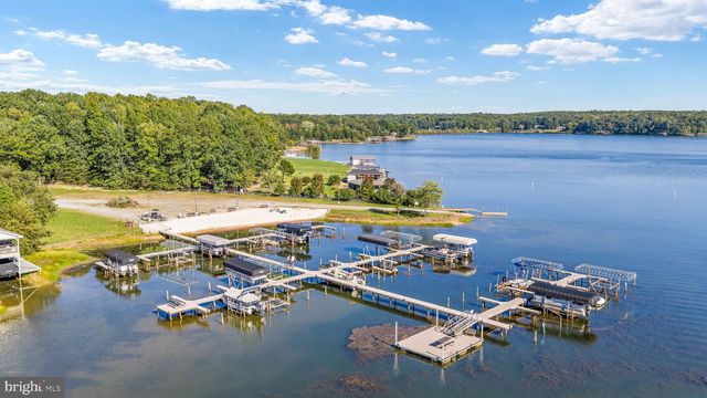 208 OAKWOOD DR, Mineral, VA 23117