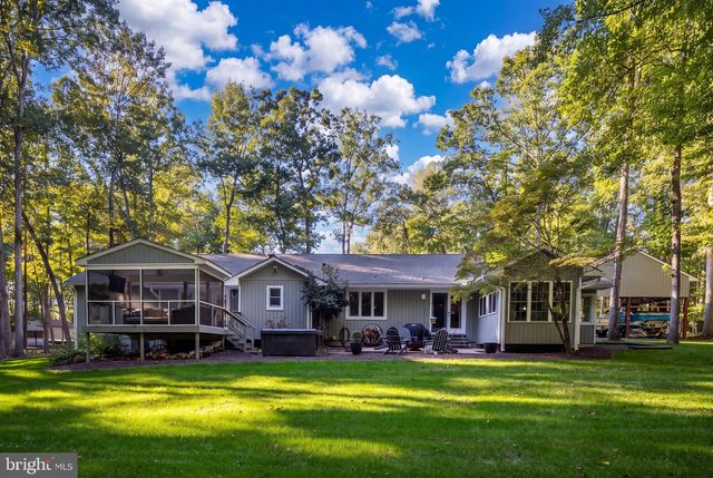 208 OAKWOOD DR, Mineral, VA 23117