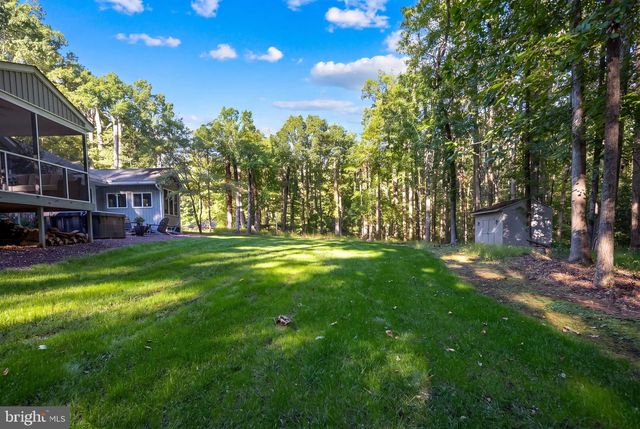 208 OAKWOOD DR, Mineral, VA 23117