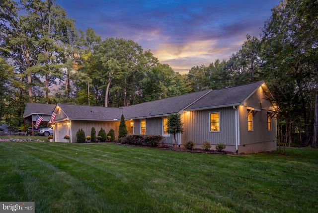 208 OAKWOOD DR, Mineral, VA 23117