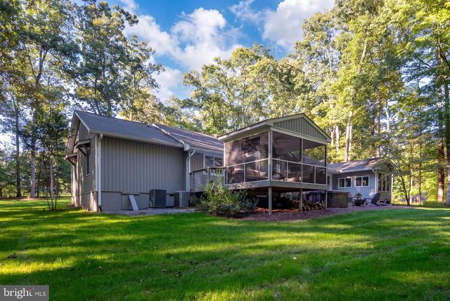 208 OAKWOOD DR, Mineral, VA 23117