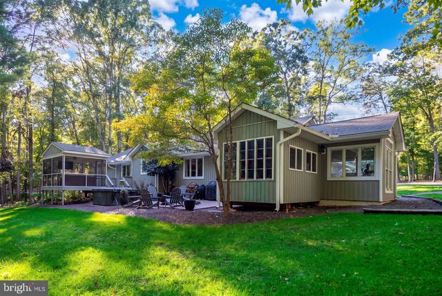 208 OAKWOOD DR, Mineral, VA 23117
