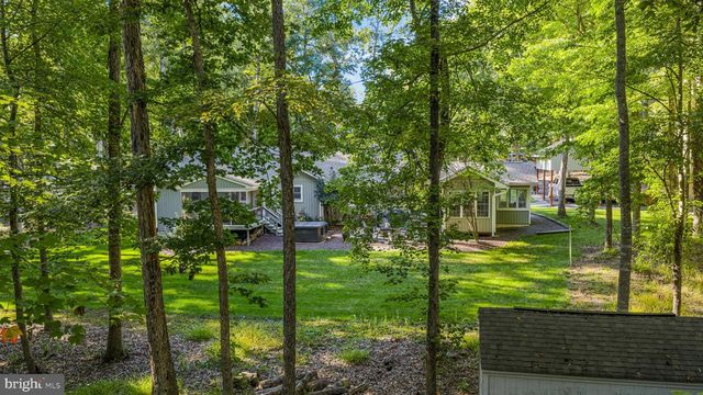 208 OAKWOOD DR, Mineral, VA 23117