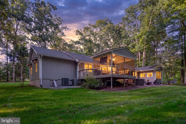 208 OAKWOOD DR, Mineral, VA 23117