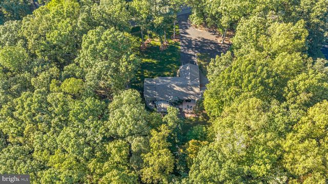208 OAKWOOD DR, Mineral, VA 23117