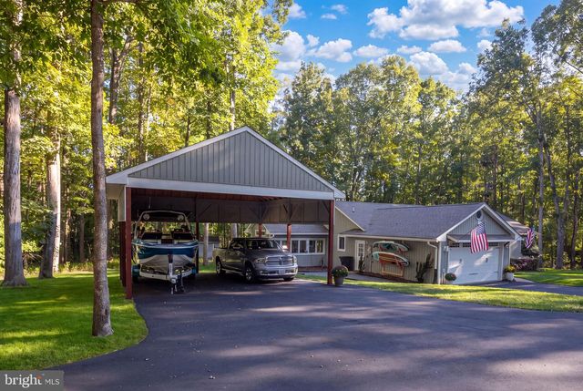 208 OAKWOOD DR, Mineral, VA 23117
