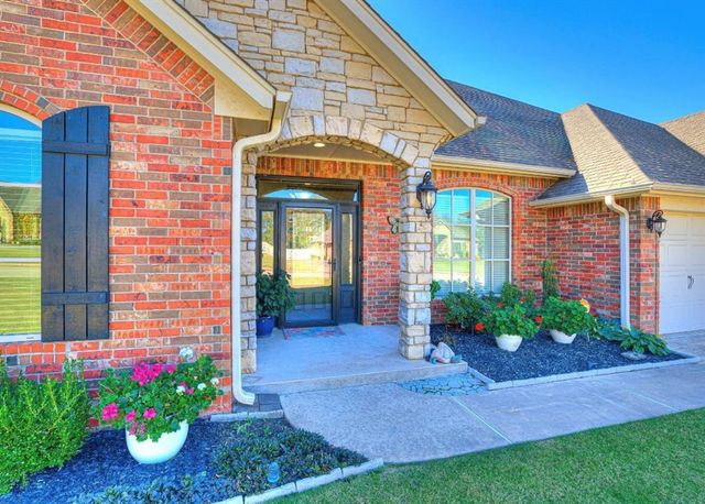 2713 Old Towne Trail, Shawnee, OK 74804