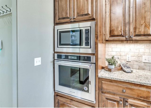 2713 Old Towne Trail, Shawnee, OK 74804