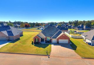 2713 Old Towne Trail, Shawnee, OK 74804