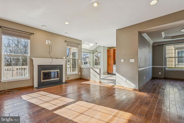 43605 DUNHILL CUP SQ, Ashburn, VA 20147