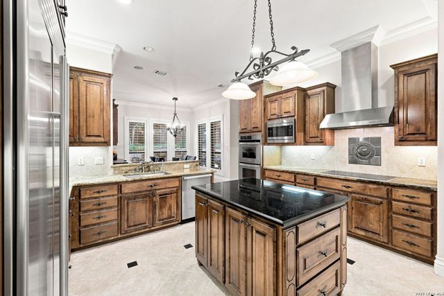3 ORSINGER BROOK, San Antonio, TX 78230