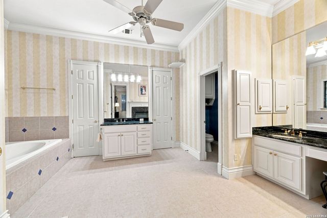3 ORSINGER BROOK, San Antonio, TX 78230