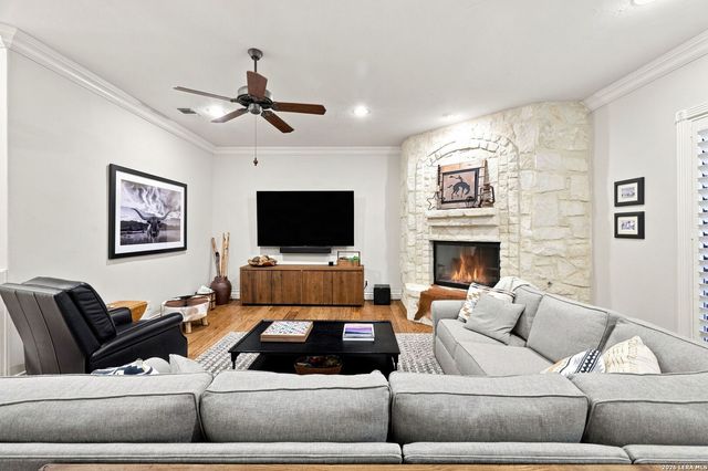 3 ORSINGER BROOK, San Antonio, TX 78230
