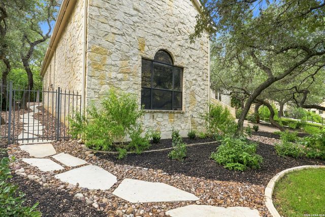 3 ORSINGER BROOK, San Antonio, TX 78230