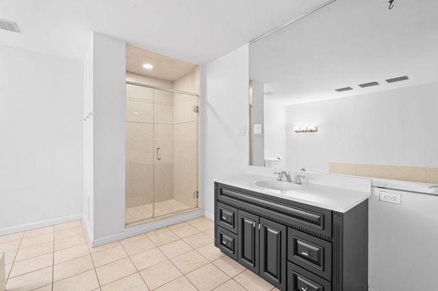 76 HACKENSACK PLANK RD, Weehawken, NJ 07086