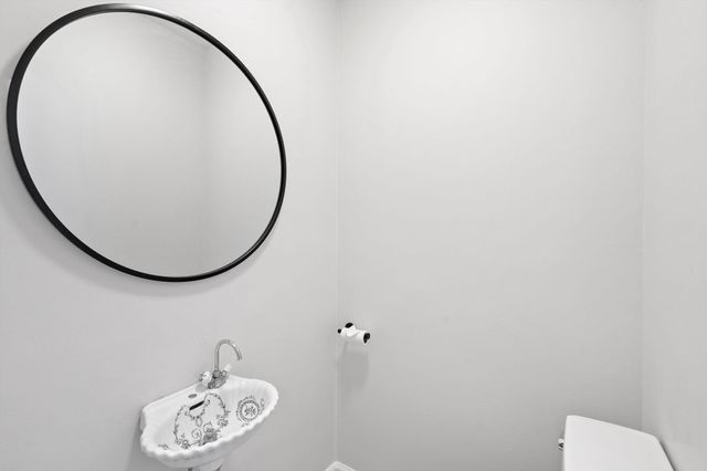 76 HACKENSACK PLANK RD, Weehawken, NJ 07086