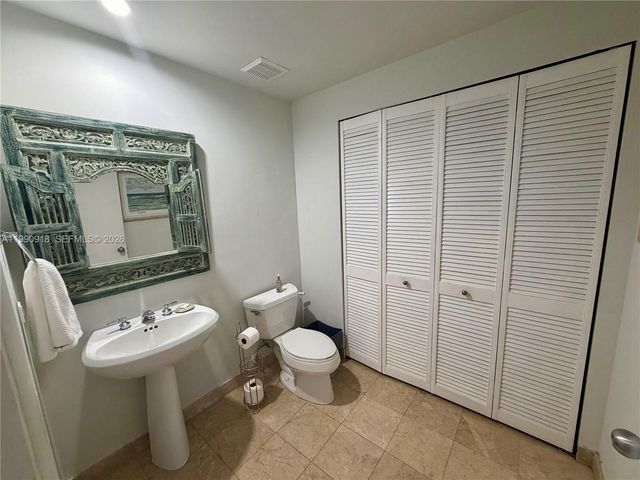 801 Brickell Key Blvd 3008, Miami, FL 33131