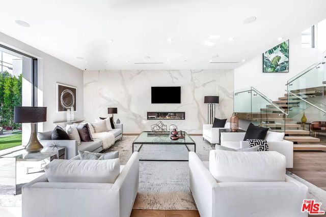 723 N Orlando Avenue, West Hollywood, CA 90069