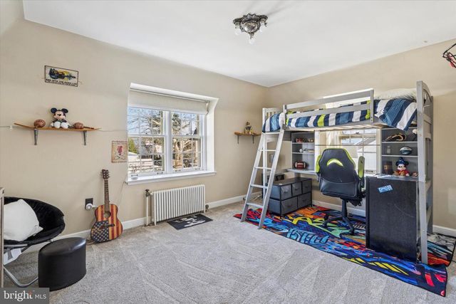 40 W 2ND ST, Boyertown, PA 19512