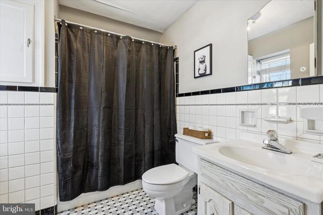 40 W 2ND ST, Boyertown, PA 19512