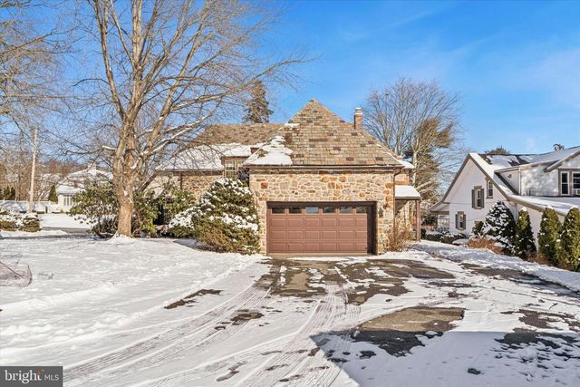 40 W 2ND ST, Boyertown, PA 19512