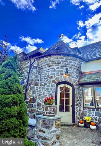 40 W 2ND ST, Boyertown, PA 19512