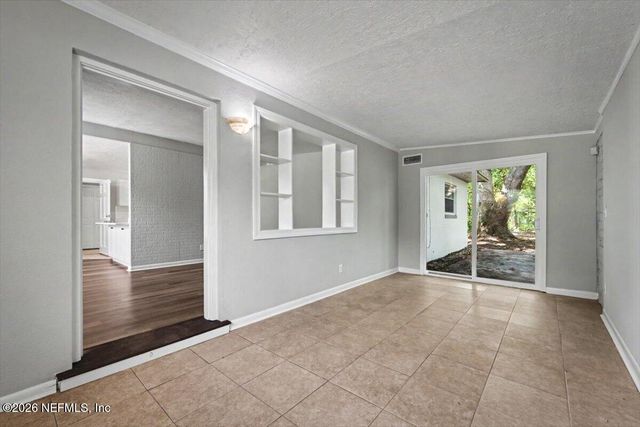 7010 ARQUES Road, Jacksonville, FL 32205