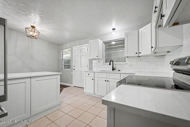 7010 ARQUES Road, Jacksonville, FL 32205