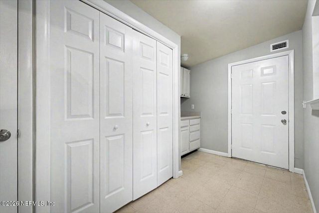 7010 ARQUES Road, Jacksonville, FL 32205