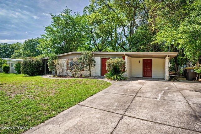 7010 ARQUES Road, Jacksonville, FL 32205