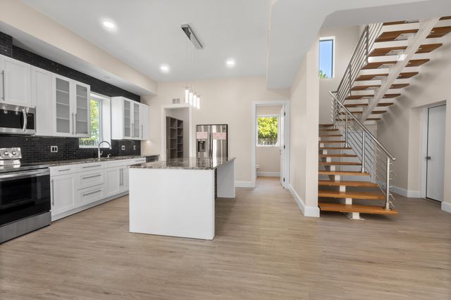 5468 Cimmeron Court, Gulf Breeze, FL 32563