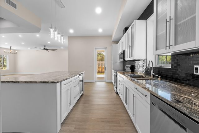 5468 Cimmeron Court, Gulf Breeze, FL 32563