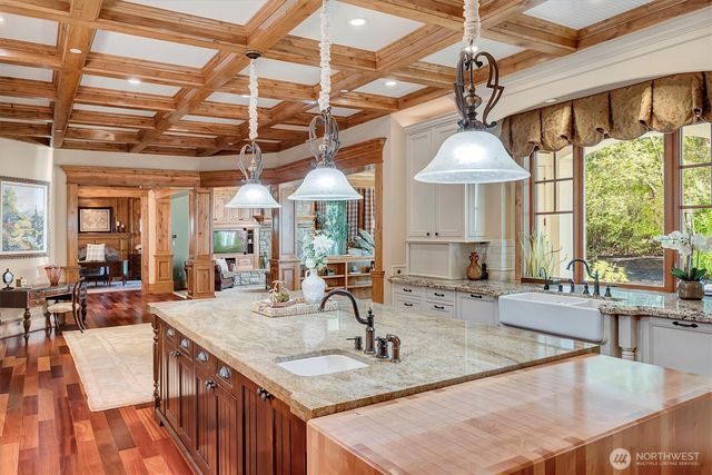 13132 206th Avenue NE, Woodinville, WA 98077