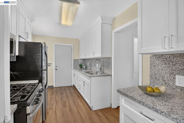 249 Makin Rd, Oakland, CA 94603