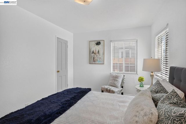 249 Makin Rd, Oakland, CA 94603
