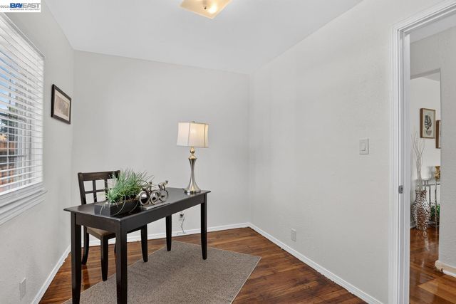 249 Makin Rd, Oakland, CA 94603