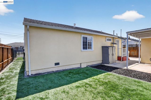 249 Makin Rd, Oakland, CA 94603