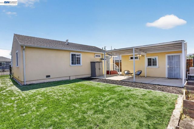 249 Makin Rd, Oakland, CA 94603
