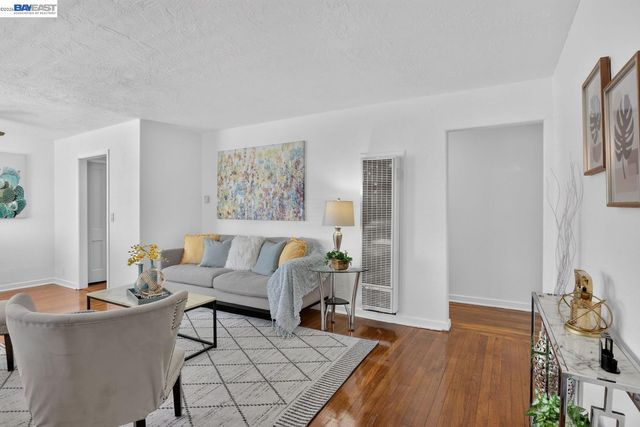249 Makin Rd, Oakland, CA 94603
