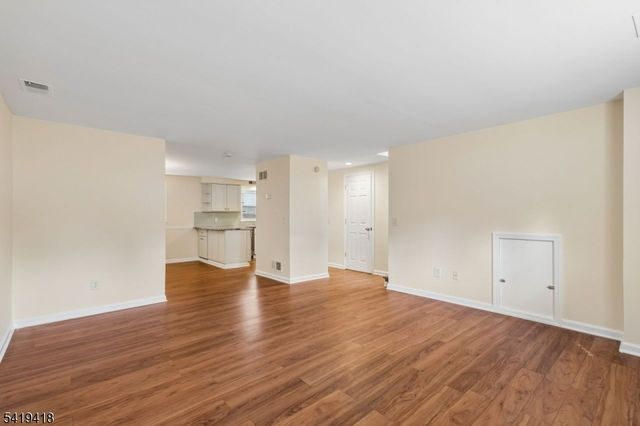 1 Lyons Pl, Morristown Town, NJ 07960