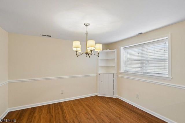 1 Lyons Pl, Morristown Town, NJ 07960